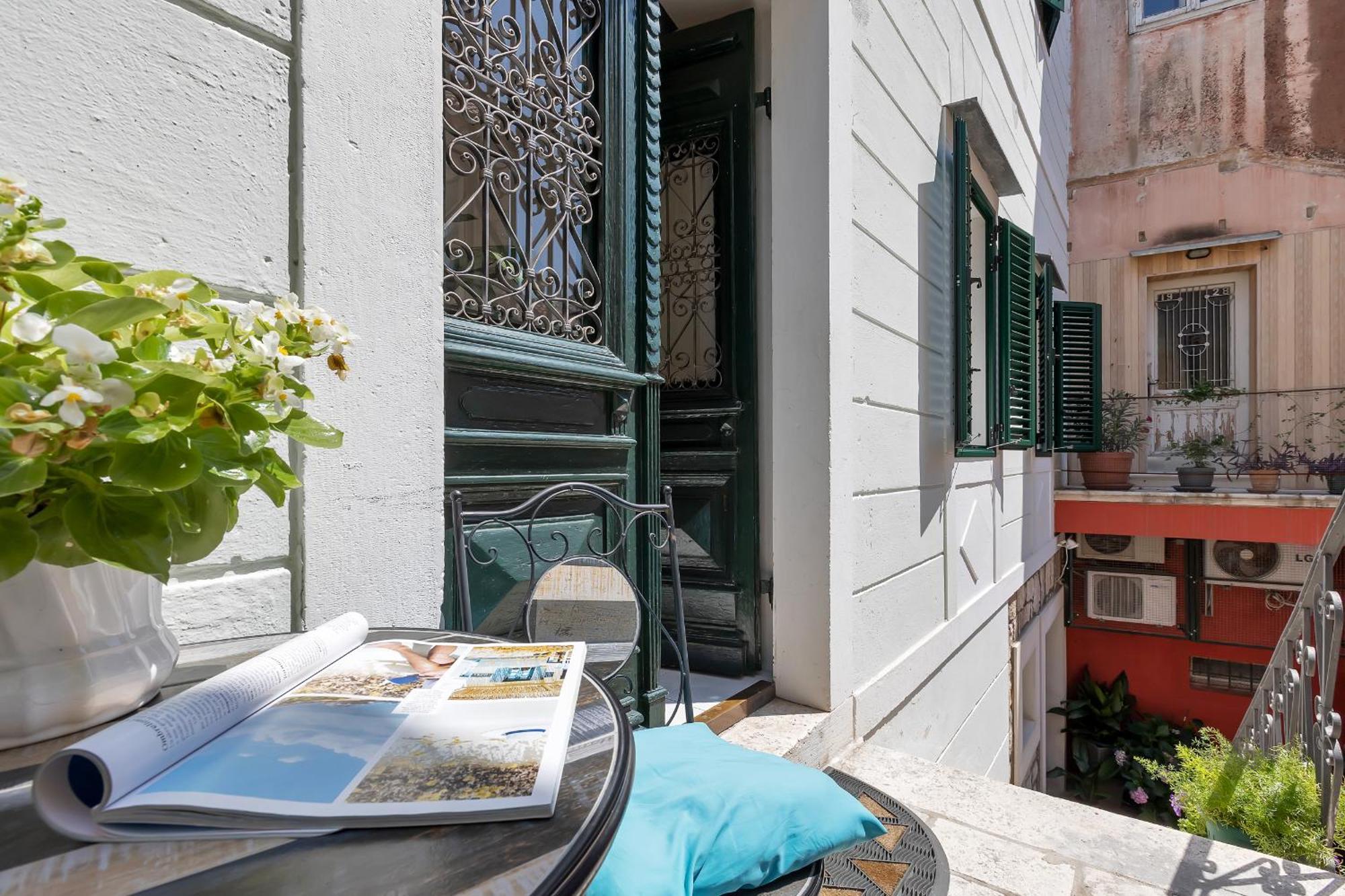 City Center Apartment Dvor Kalalarga Makarska Eksteriør billede