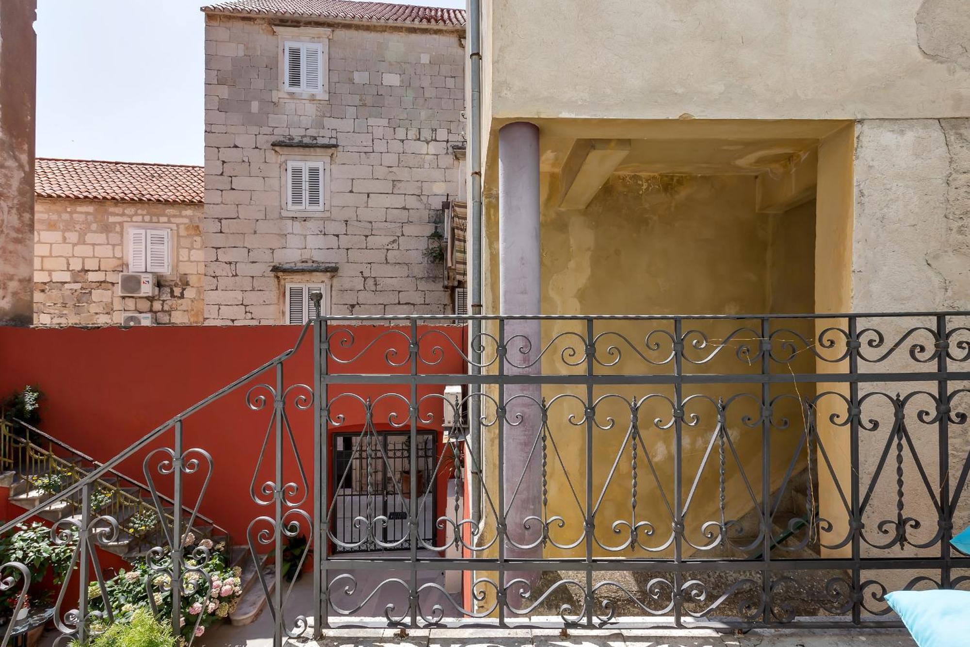 City Center Apartment Dvor Kalalarga Makarska Eksteriør billede