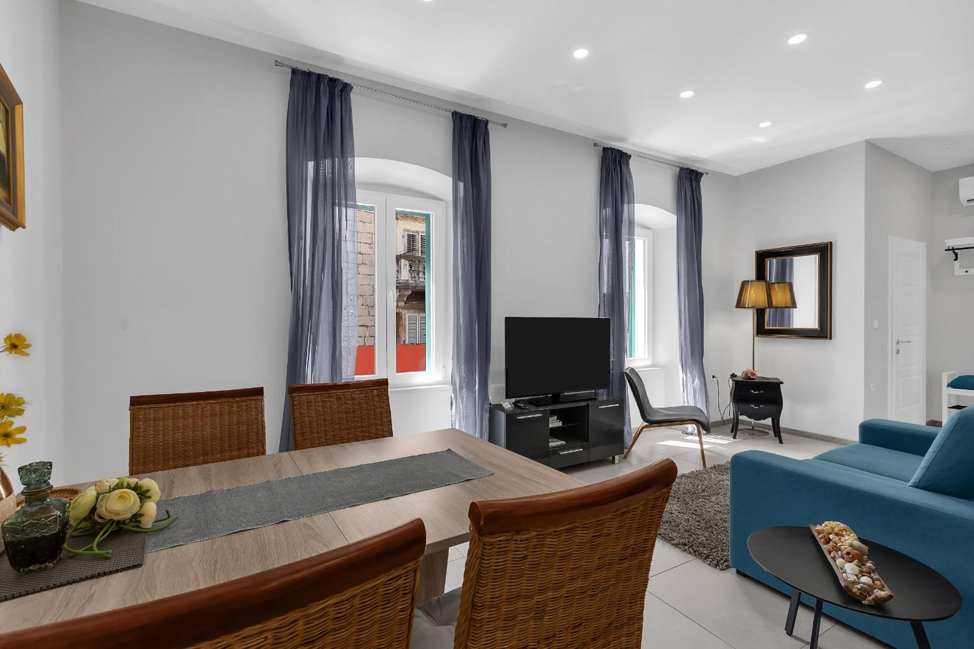 City Center Apartment Dvor Kalalarga Makarska Eksteriør billede