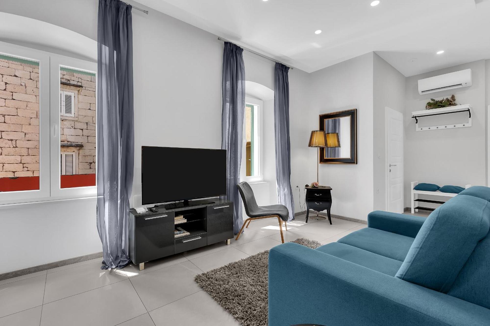 City Center Apartment Dvor Kalalarga Makarska Eksteriør billede
