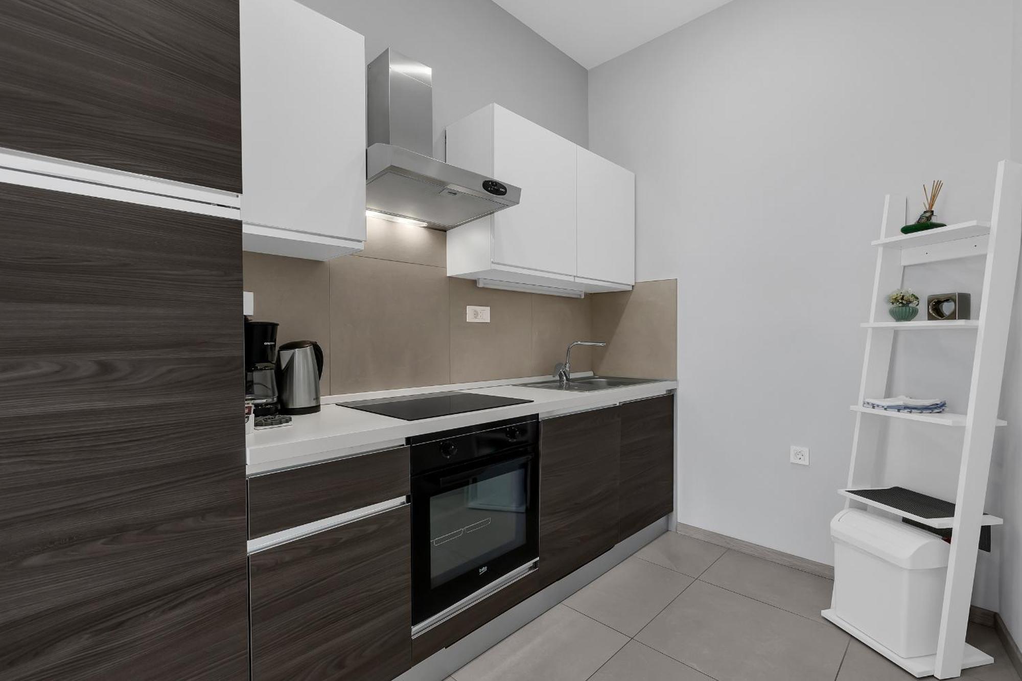 City Center Apartment Dvor Kalalarga Makarska Eksteriør billede
