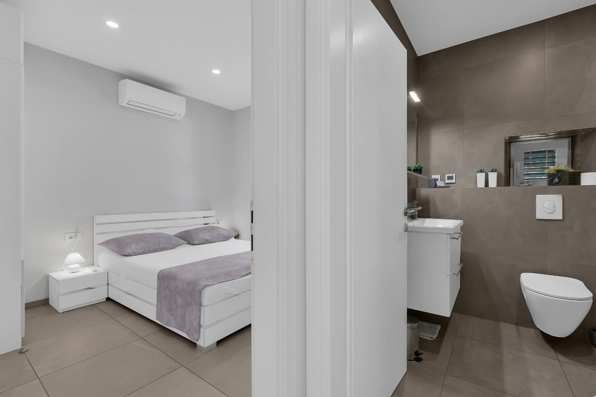 City Center Apartment Dvor Kalalarga Makarska Eksteriør billede